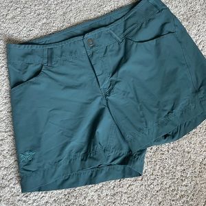Arc’teryx Shorts 6W